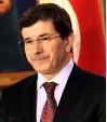 Νταβούτογλου: “Αναγκαίο να διαδραματίσει σημαίνοντα ρόλο σε παγκόσμιο πλάνο η Τουρκία”