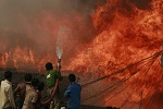 500 σπίτια κάηκαν στο Μπαγκλαντές – 11 νεκροί