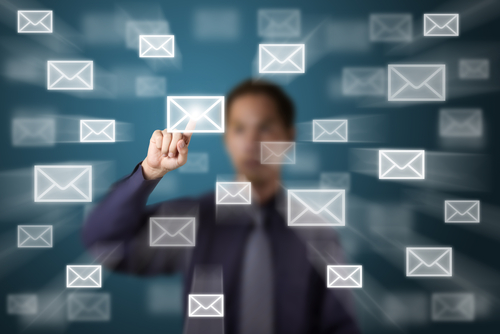 Υπόθεση Πετρέους και παρακολούθηση των e – mail