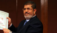 Ο Μόρσι επικύρωσε το νέο σύνταγμα της Αιγύπτου