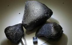 Βρετανοί ανακάλυψαν βιολογικές δομές σε μετεωρίτη