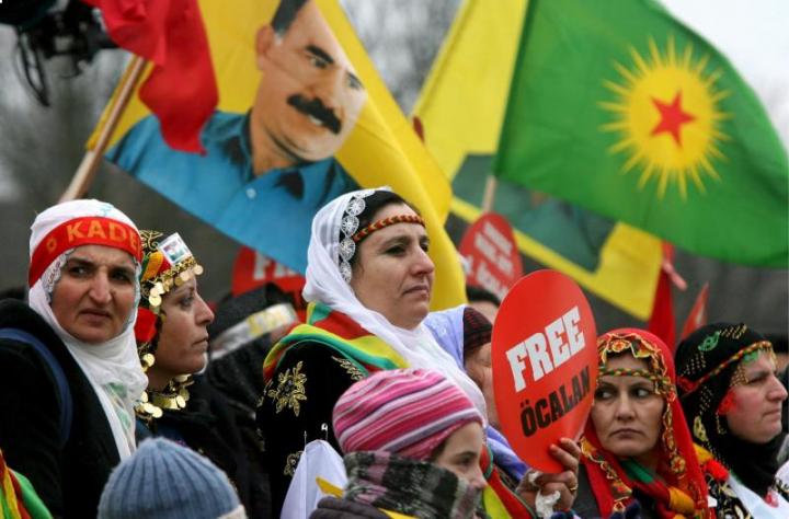 Χιλιάδες Κούρδοι διαδήλωσαν για τον Οτσαλάν