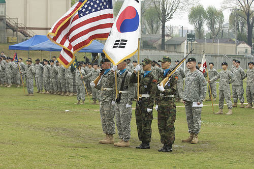 Η Β.Κορέα αναγκάζει τη Σεούλ και την Ουάσινγκτον να αλλάξουν τα σχέδιά τους
