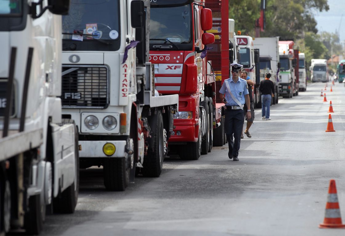 Πάνε για μεγάλη απεργία οι ιδιοκτήτες φορτηγών ΔΧ