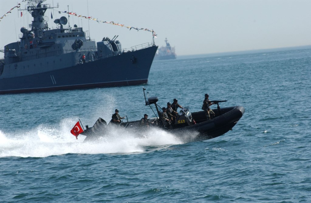Επίδειξη δύναμης από το τουρκικό Ναυτικό αλλά…