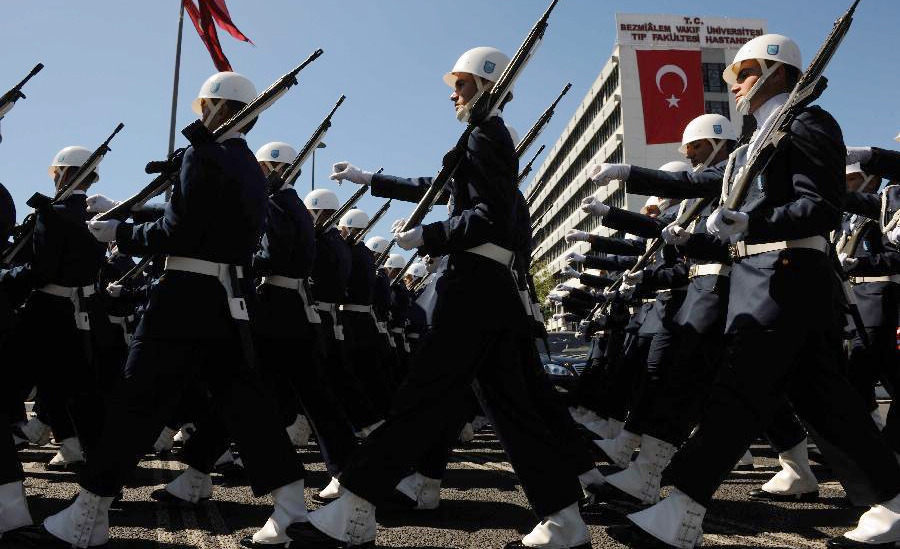 “Στημένο από το Στρατό το σκηνικό στην Τουρκία” – “Στόχος είναι ο ελληνικός ενεργειακός πλούτος”!