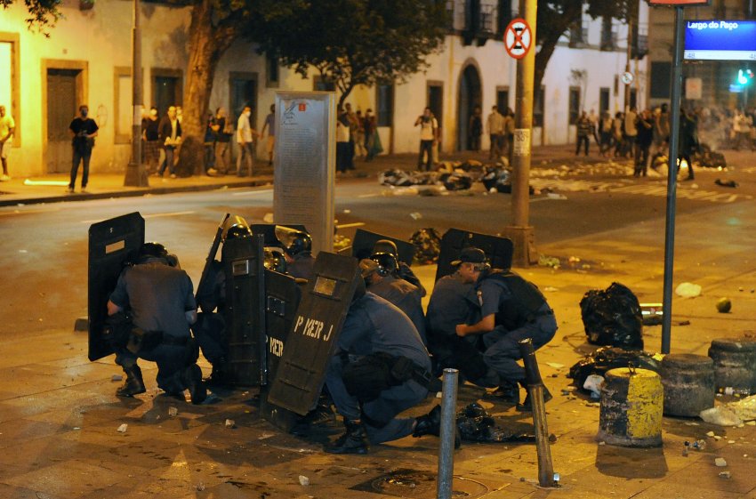 Δεύτερη νύχτα διαδηλώσεων στη Βραζιλία