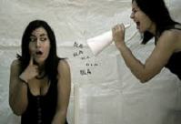 Γιατί μας αρέσει να μειώνουμε τους άλλους;