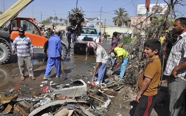 Πολύνεκρη βομβιστική επίθεση σε καφενείο στη Βαγδάτη