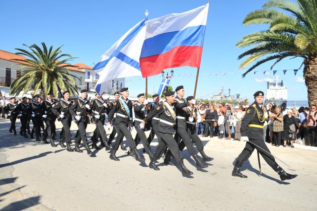 Παρέλαση ρωσικού αγήματος στην Πύλο