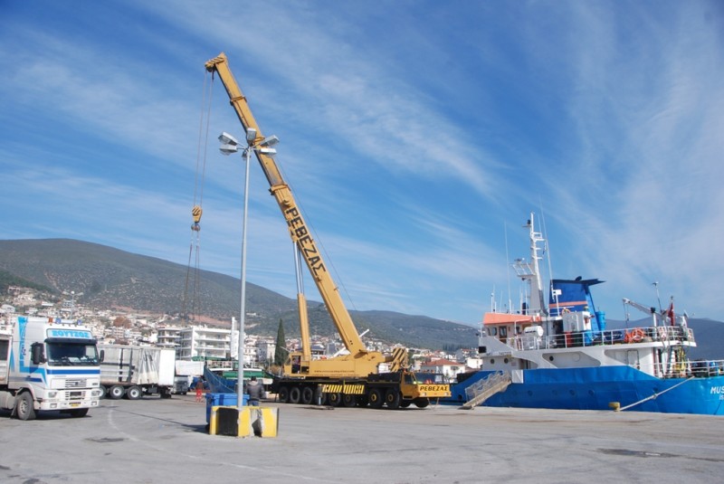 Προσάραξη τουρκικού πλοίου έξω από το λιμάνι της Στυλίδας