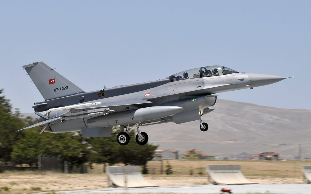 Ερευνα για το τουρκικό F-16D που κατέρριψε η ΠΑ