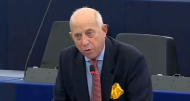 Ευρωβουλευτής: «Ο κόσμος θα σας κρεμάσει!» (video)
