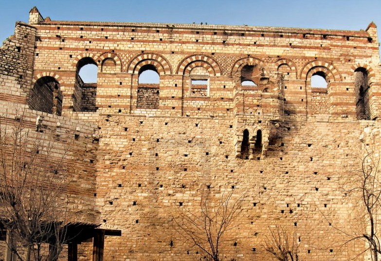 Κωνσταντινούπολη: Γκρεμίζουν τα ανάκτορα των Βλαχερνών για να κτίσουν μουσουλμανικό τεκέ