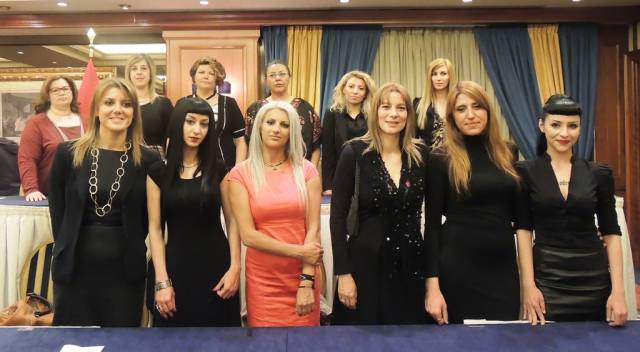 Ισχυρή η παρουσία του “ασθενούς φύλου” στο ευρωψηφοδέλτιο του Λαϊκού Συνδέσμου