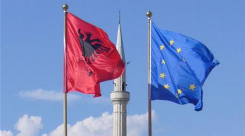 Υπέρ της ένταξης της Αλβανίας στην Ε.Ε. 13 κράτη-μέλη