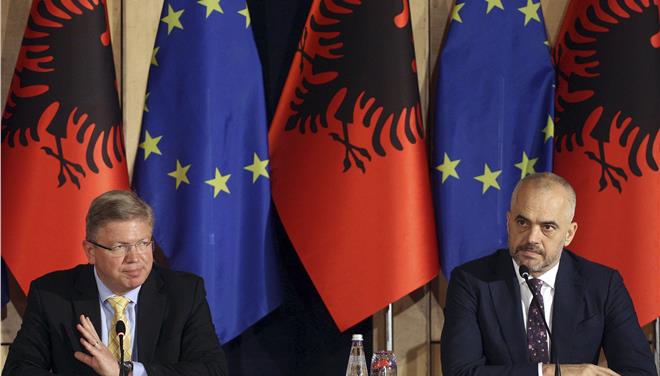 Επίσημα πλέον καθεστώς ένταξης της Αλβανίας στην ΕΕ