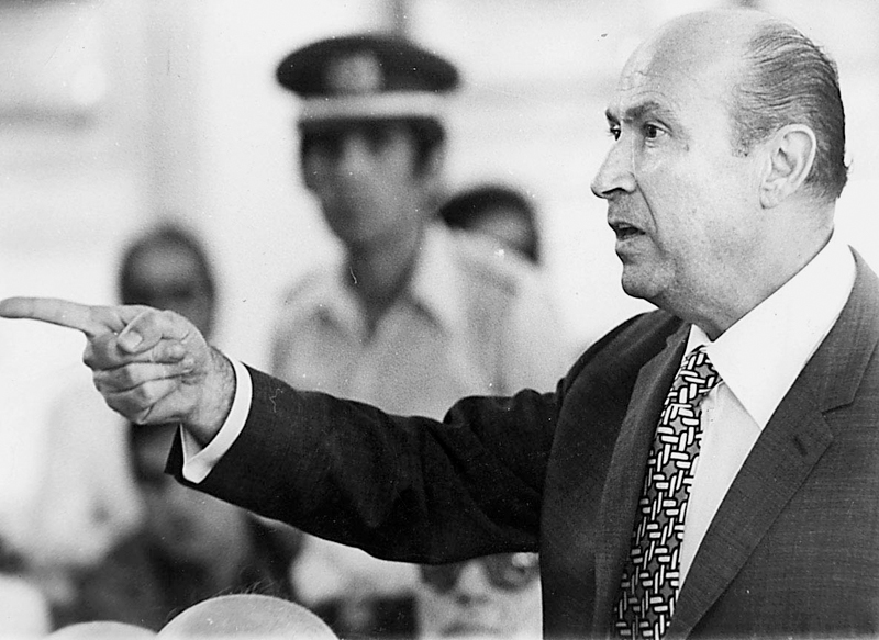 Η άποψη του Δ.Ιωαννίδη για την εισβολή του 1974 – Ποιος ήταν ο “αόρατος δικτάτορας”