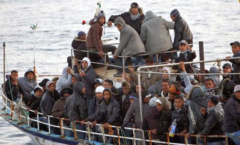35 λαθρομετανάστες εντοπίστηκαν στο Καρλόβασι Σάμου – Συνεχίζεται η εισβολή