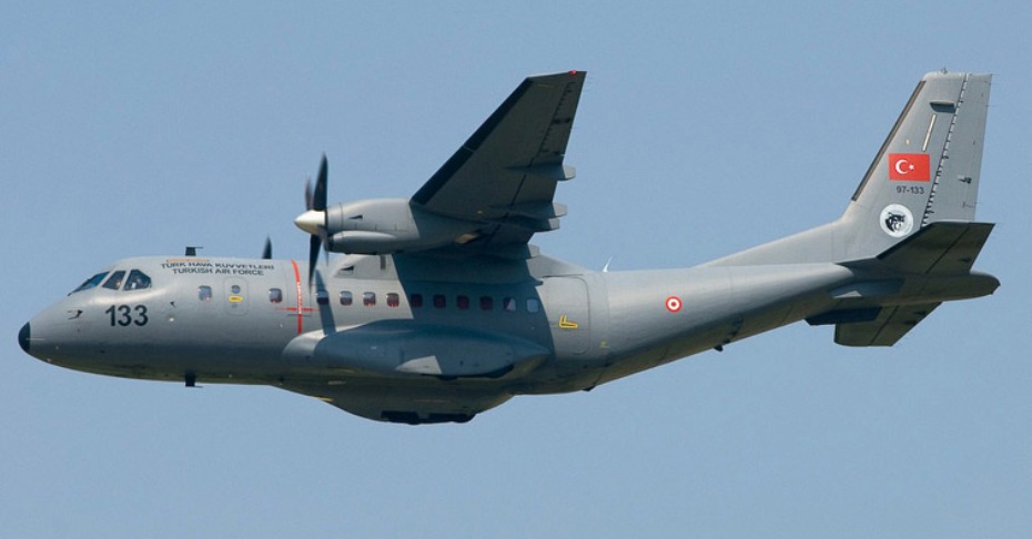Δεκαπέντε παραβιάσεις από τουρκικό CN-235 στο Αιγαίο