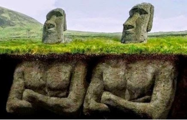 Αποκαλύφθηκαν τα μυστηριώδη γλυπτά-κεφάλια στο Νησί του Πάσχα: Έχουν και σώμα μέσα στη γη! [εικόνες,βίντεο]