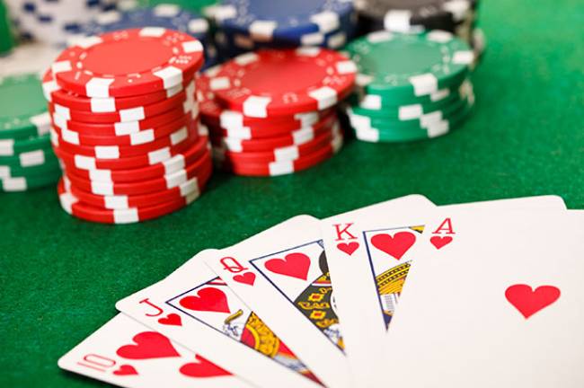 Οκτώ συλλήψεις για πόκερ στην Κρήτη