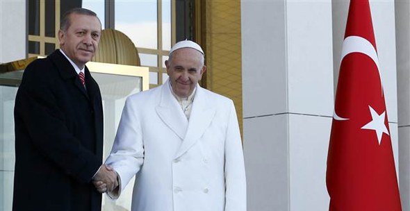 Οι μονόλογοι Πάπα-Ερντογάν μετά την συνάντησή τους