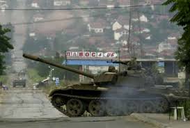 Βομβιστικές επιθέσεις σε αστυνομικά τμήματα σε Κουμάνοβο και Τέτοβο – Σε ετοιμότητα εξέγερσης οι Αλβανοί στα Σκόπια;