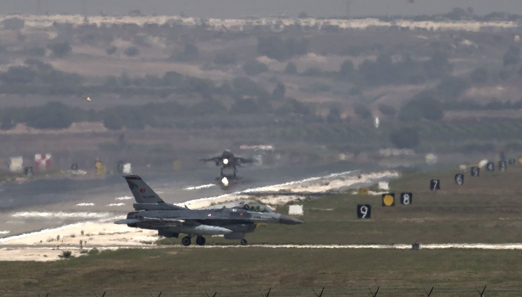Η τουρκική Αεροπορία βγήκε off λόγω πάγου – Καθηλωμένα τα μαχητικά σε αρκετές βάσεις