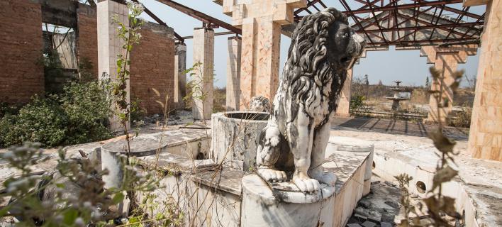 Οι Βερσαλίες της Αφρικής: Τα παλάτια της απίστευτης χλιδής που τώρα ρημάζουν [εικόνες]