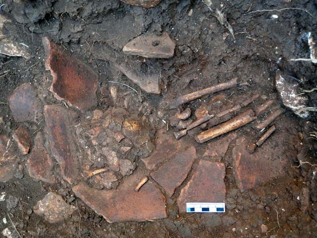 Περισσότερα στοιχεία στο φως για την… αγκαλιά των 6.000 ετών στο Διρό [εικόνες]