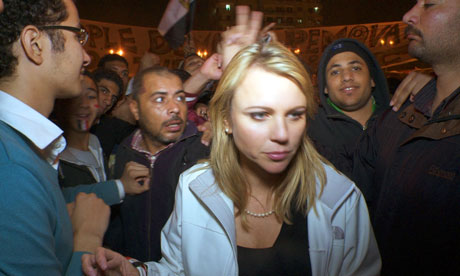Στο νοσοκομείο με επιπλοκές η δημοσιογράφος Λάρα Λόγκαν -Την είχαν βιάσει στην Πλατεία Ταχρίρ (εικόνες)