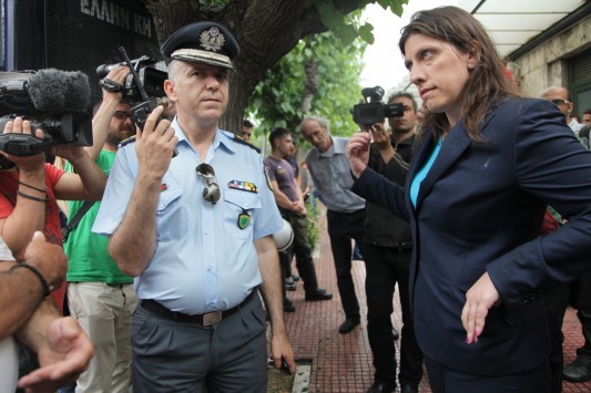 ”Στολίζει” την κυβέρνηση και την Ζωή Κωνσταντοπούλου η Παγκρήτια Ένωση Αξιωματικών Αστυνομίας