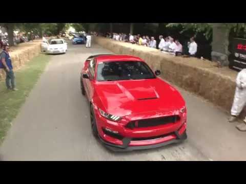 Ford Focus RS και Mustang GT350R στην ανάβαση του Goodwood [βίντεο]