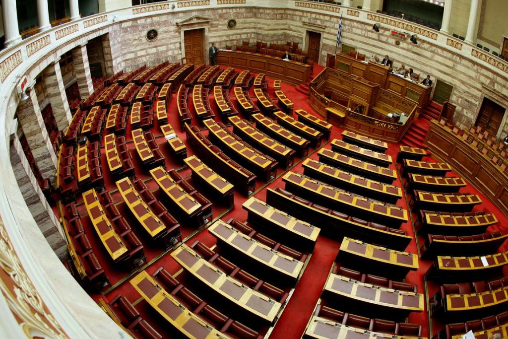 Γραφείο προϋπολογισμού Βουλής: «Οι τιμές ενέργειας θα κρίνουν την ελληνική οικονομία»