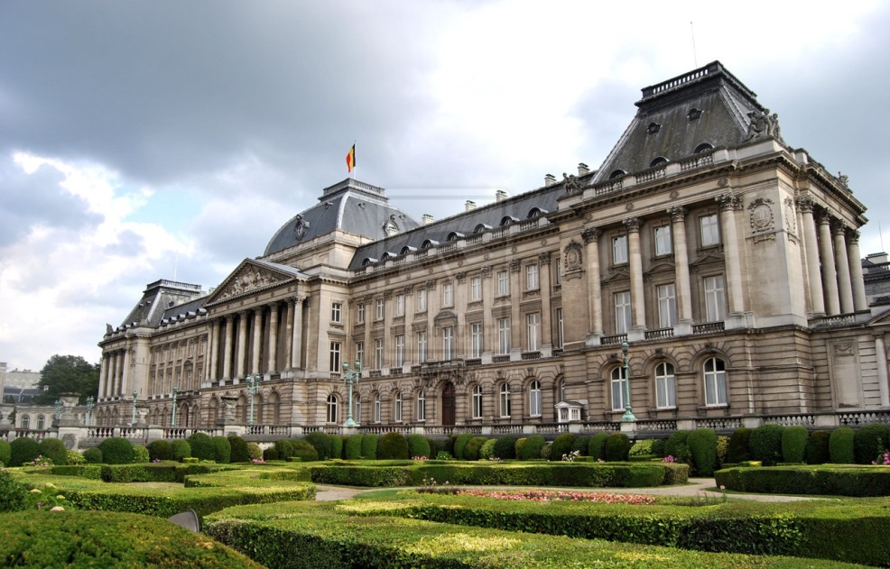 Μέσα στο παλάτι του βασιλιά – Άνοιξε τις πόρτες στο κοινό ο Φίλιππος του Βελγίου [εικόνες]