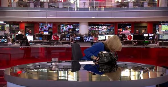 Το… ατύχημα της παρουσιάστριας του BBC – Δείτε τι έπαθε (vid)