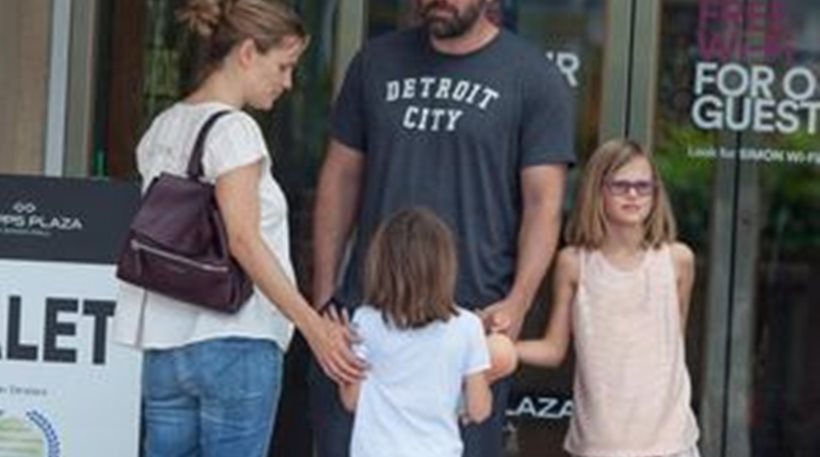 Ben Affleck – Jennifer Garner: Πρώτη κοινή εμφάνιση μετά τις φήμες για τη σχέση με τη μπέιμπι σίτερ (εικόνες)
