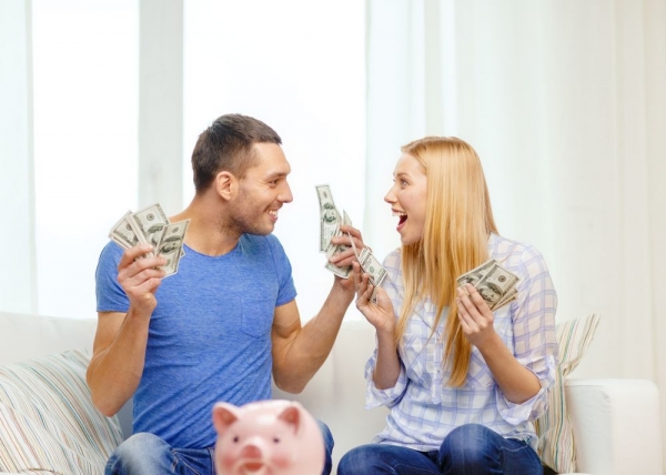 3 συζητήσεις για τα χρήματα που πρέπει να κάνουν όλα τα ζευγάρια!