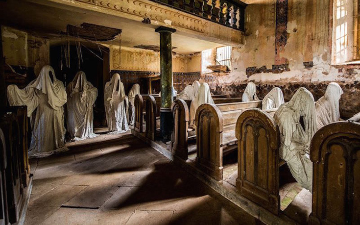 Τα αγάλματα-φαντάσματα στην πιο τρομακτική εκκλησία της Τσεχίας (εικόνες)