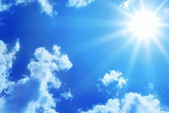 Καιρός: Ηλιοφάνεια και υψηλές θερμοκρασίες σε όλη τη χώρα