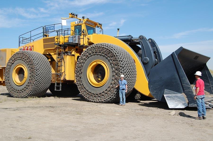 Δείτε το μεγαλύτερο φορτωτή του κόσμου -Ζυγίζει 258 τόνους (βίντεο)