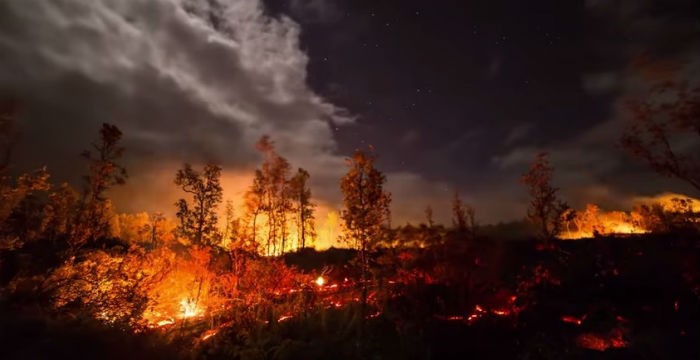 Πλάνα που κόβουν την ανάσα: Η λάβα από το ηφαίστειο Kilauea της Χαβάης [βίντεο]