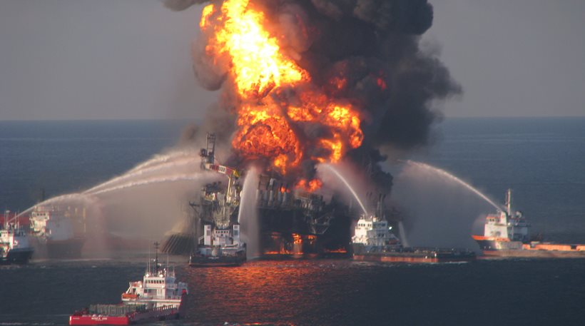 Διακανονισμό 20,8 δισ. δολαρίων με την BP έκλεισαν οι ΗΠΑ για την οικολογική καταστροφή του 2010