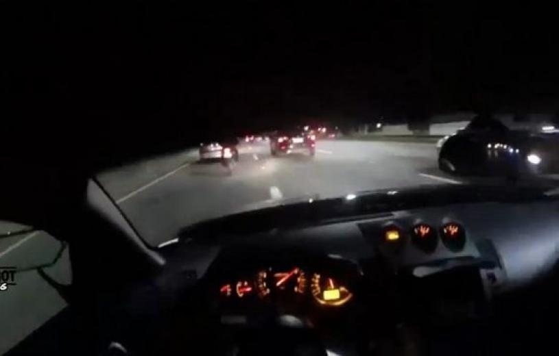 Η πιο επικίνδυνη οδήγηση σε αυτοκινητόδρομο με πυκνή κυκλοφορία! [βίντεο]