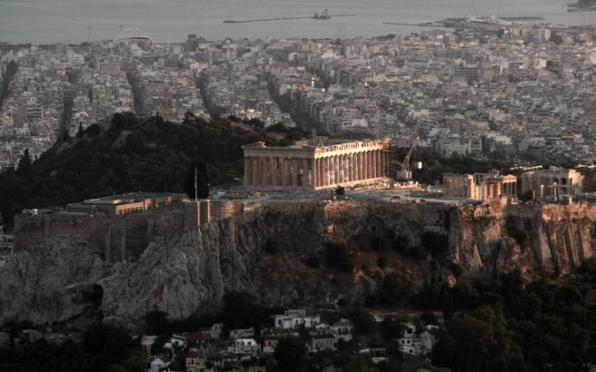 Πίσω στην Ελλάδα θραύσματα από το Ερεχθείο της Ακρόπολης