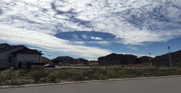 Παράξενο σύννεφο δημιουργεί μια «τρύπα» στον ουρανό πάνω από το Οντάριο (φωτο,βίντεο)
