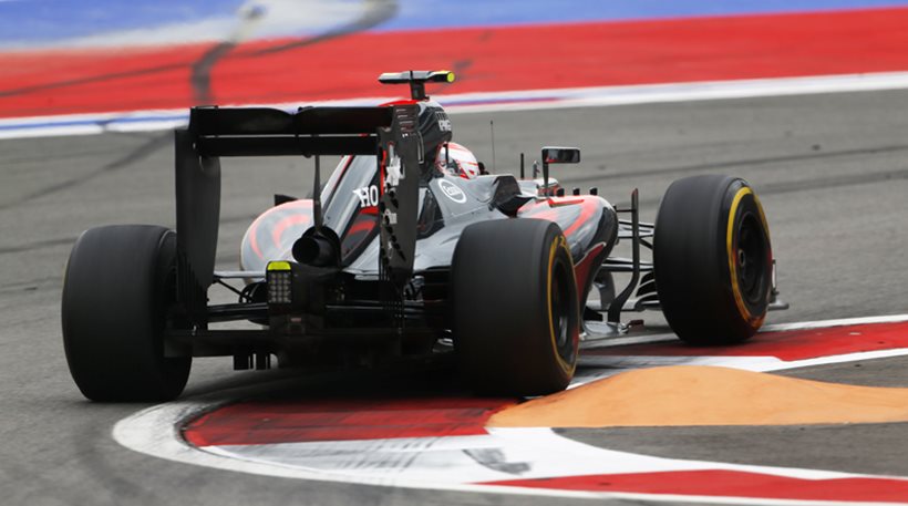 Που υστερεί η μονάδα ισχύος της McLaren Honda;