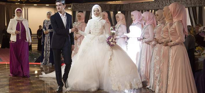 Στους γάμους στην Τσετσενία η νύφη είναι απλά … κομπάρσος! [φωτο]