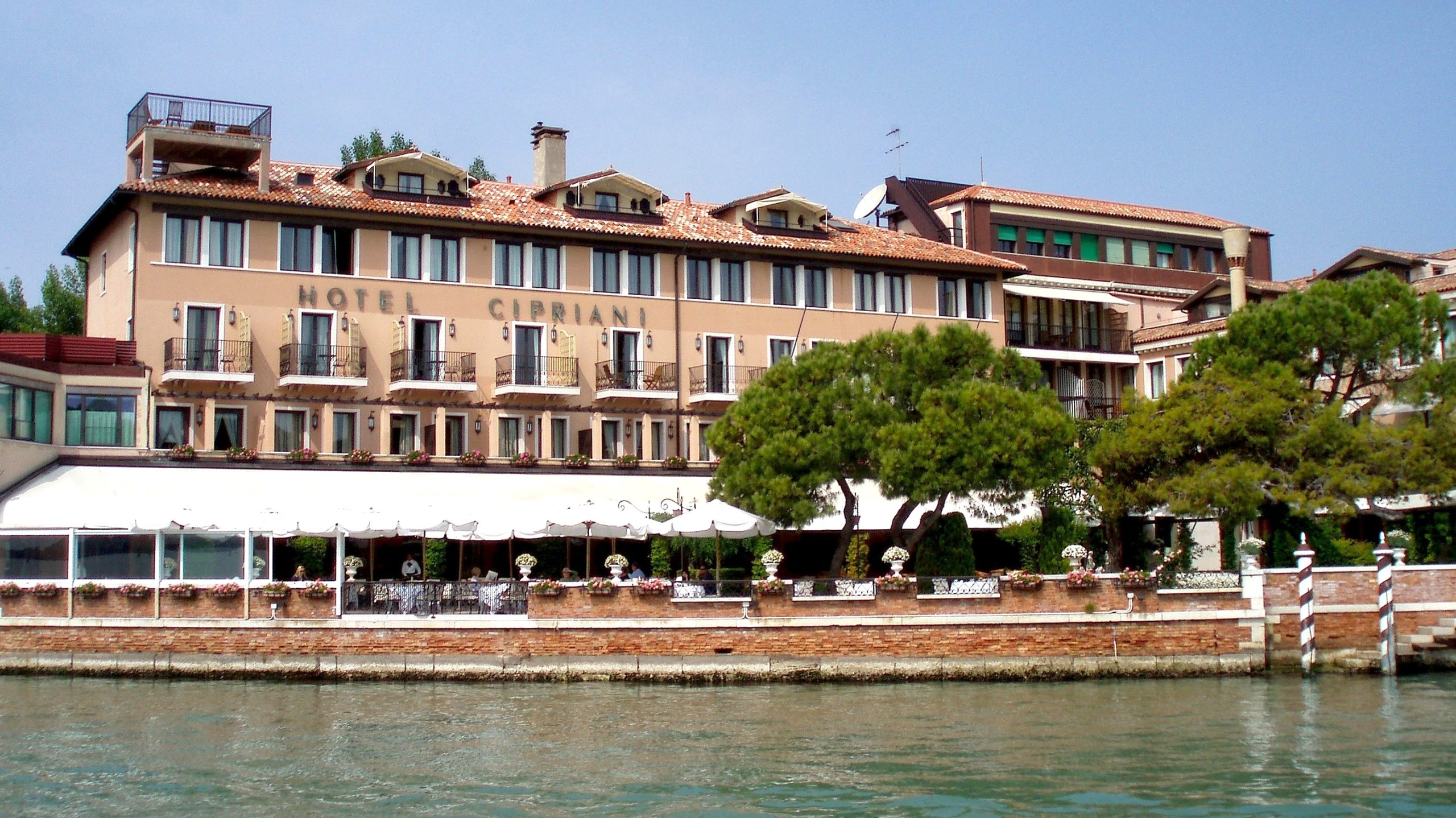 http://www.thedrinksbusiness.com/wordpress/wp-content/uploads/2015/05/Hotel_Cipriani_Venice.jpg